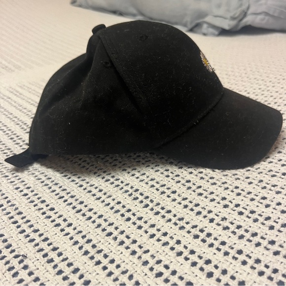 Daisy 🌼 Ball Cap - Picture 3 of 10
